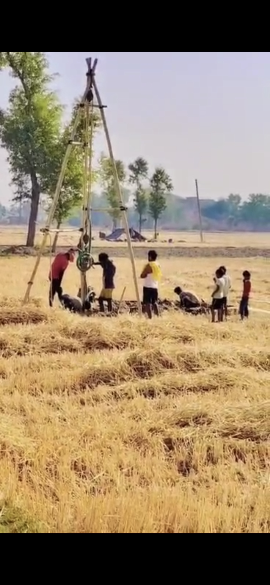 पीरो में पेट्रोलियम की खोज के लिए हो रहा सर्वे, सेंपल जुटा रहे कर्मी