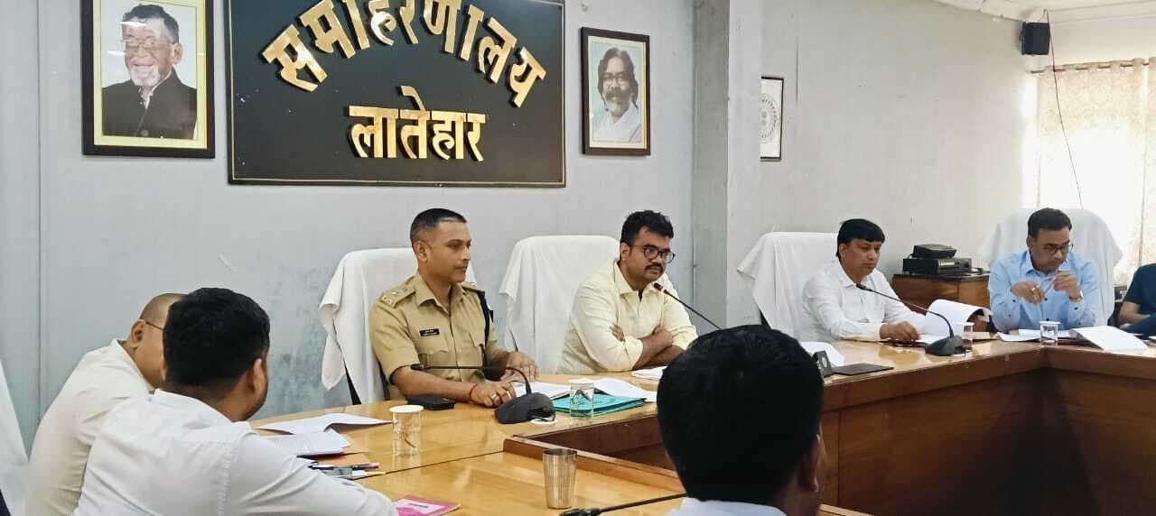 ड्रग्स तस्करी व अफीम की खेती के विरुद्ध करें कार्रवाई: डीसी
