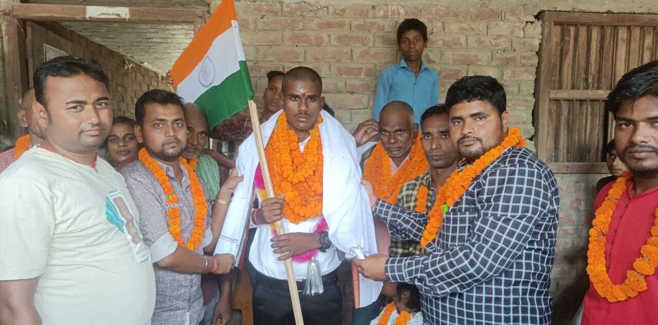 अग्निवीर के चयनित जवान को ग्रामीणों ने किया सम्मानित