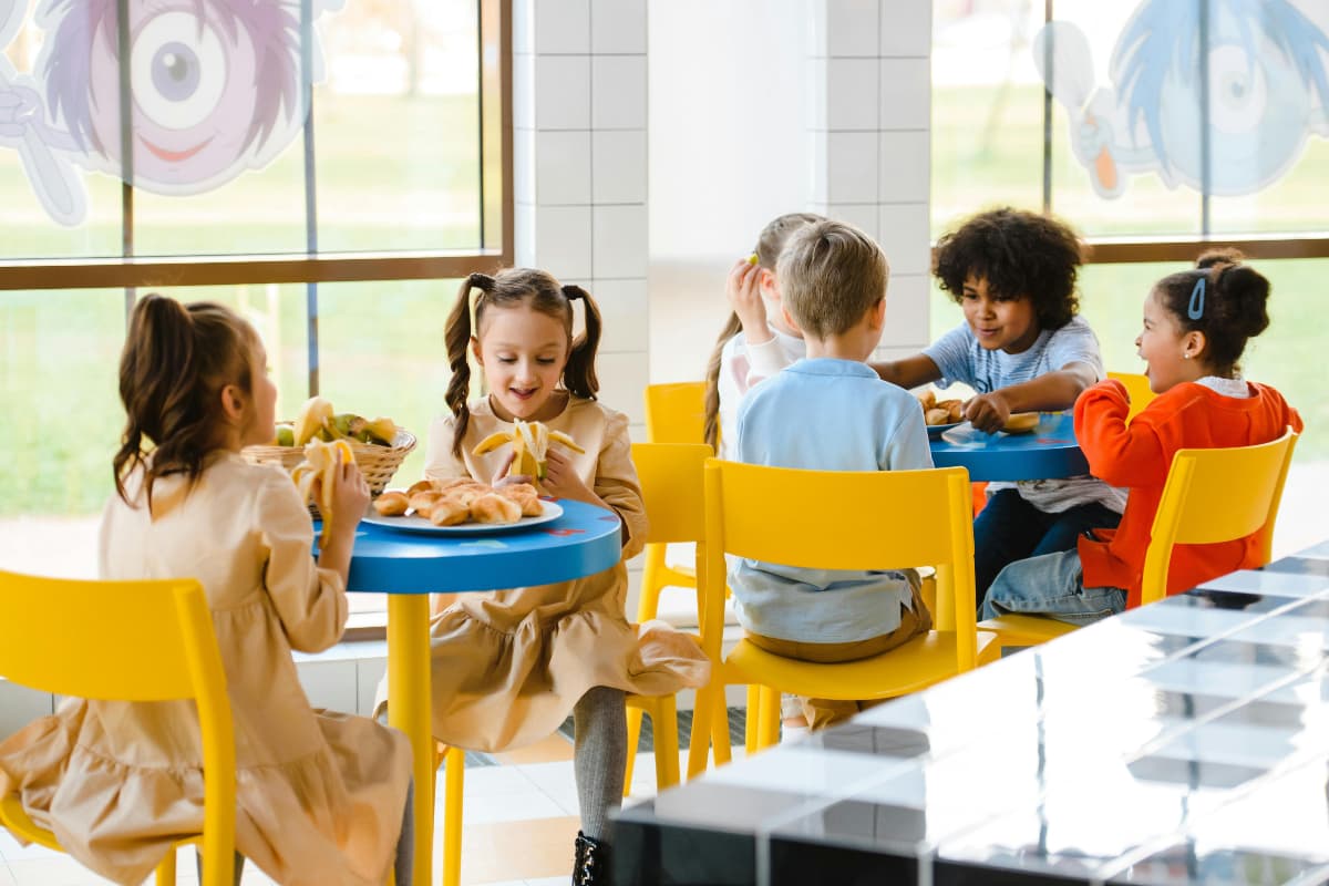 Parenting Tips: टिफिन पैक करते समय कभी भी न करें ये गलतियां, बच्चों के सेहत पर पड़ता है बुरा असर