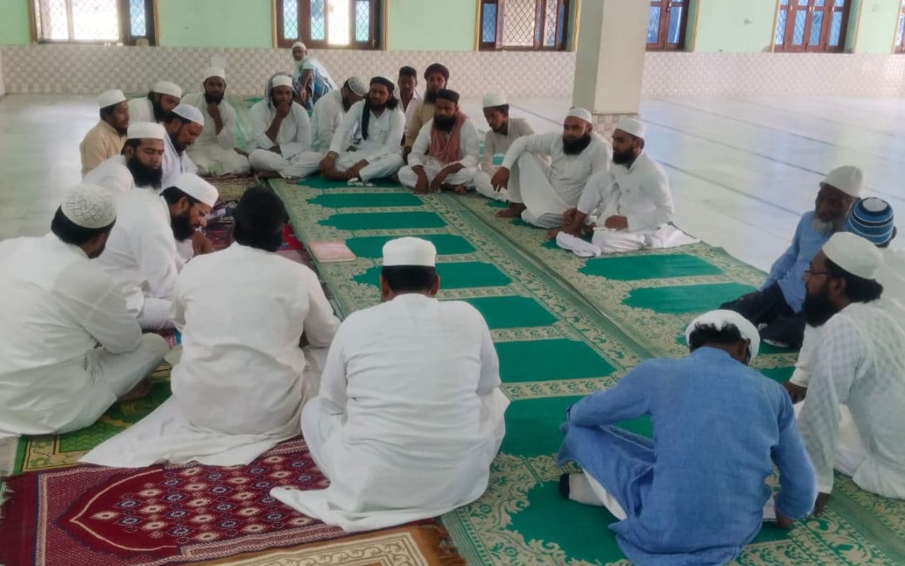 Bihar News: मुस्लिम धर्म गुरुओं ने लिया बड़ा निर्णय, निकाह में दहेज लेने और लौंडा नाच करने पर होगा सामाजिक बहिष्कार Bihar News: मुस्लिम धर्म गुरुओं ने लिया बड़ा निर्णय, निकाह में दहेज लेने और लौंडा नाच करने पर होगा सामाजिक बहिष्कार