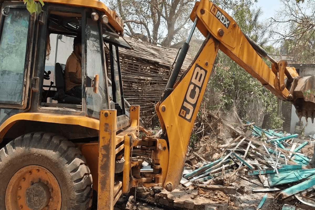 Bulldozer action in bihar Bulldozer action in bihar