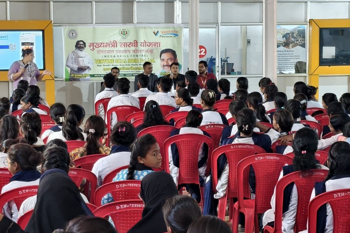 मुख्यमंत्री सारथी योजना के तहत युवाओं को मिला साइबर सुरक्षा और करियर गाइडेंस का प्रशिक्षण