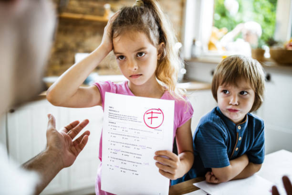 Parenting Tips: क्या आप भी बच्चों को नंबर और रैंक से आंकते हैं? जानिए सही तरीका