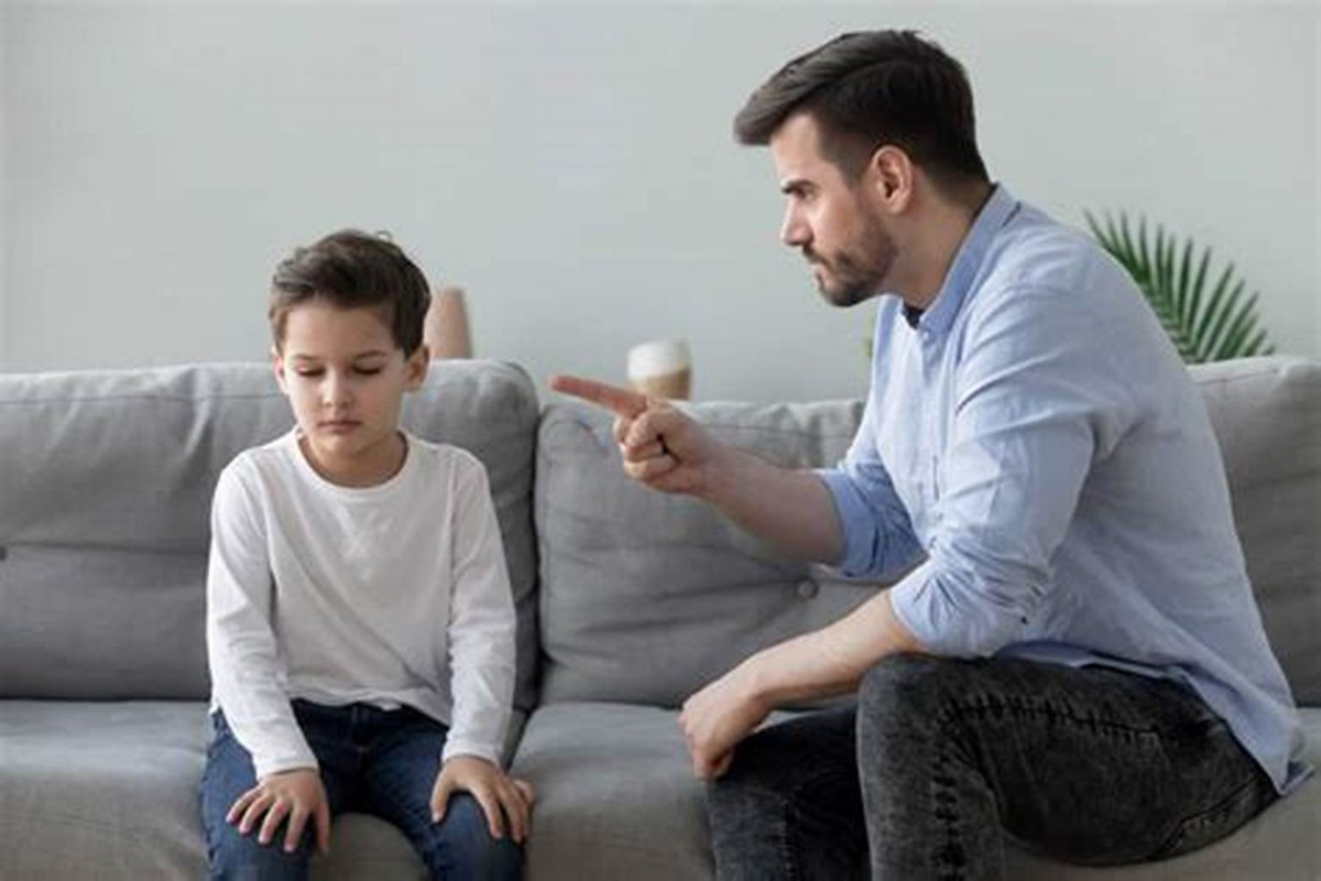 Parenting Tips: बच्चों को डांटने से पहले जान लें ये 5 जरूरी बातें, वरना हो सकता है पछतावा