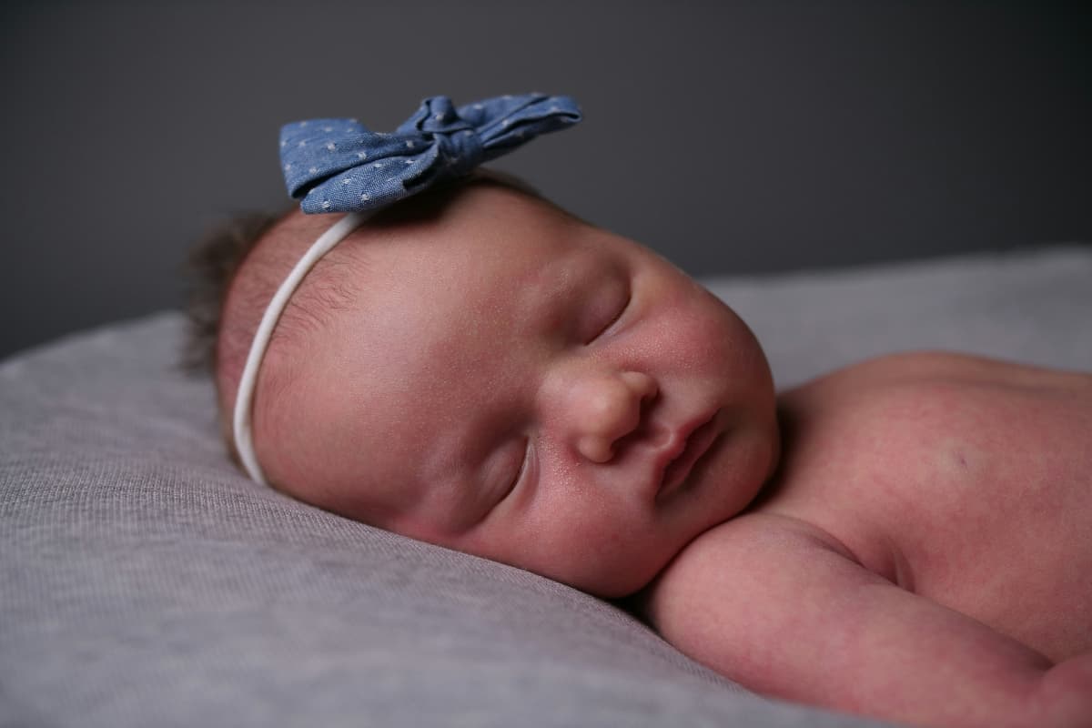 Trending Baby Names: आपकी बेटी के लिए ये हैं कुछ मॉडर्न और ट्रेंडिंग नाम, लिस्ट पर जरूर डालें एक नजर