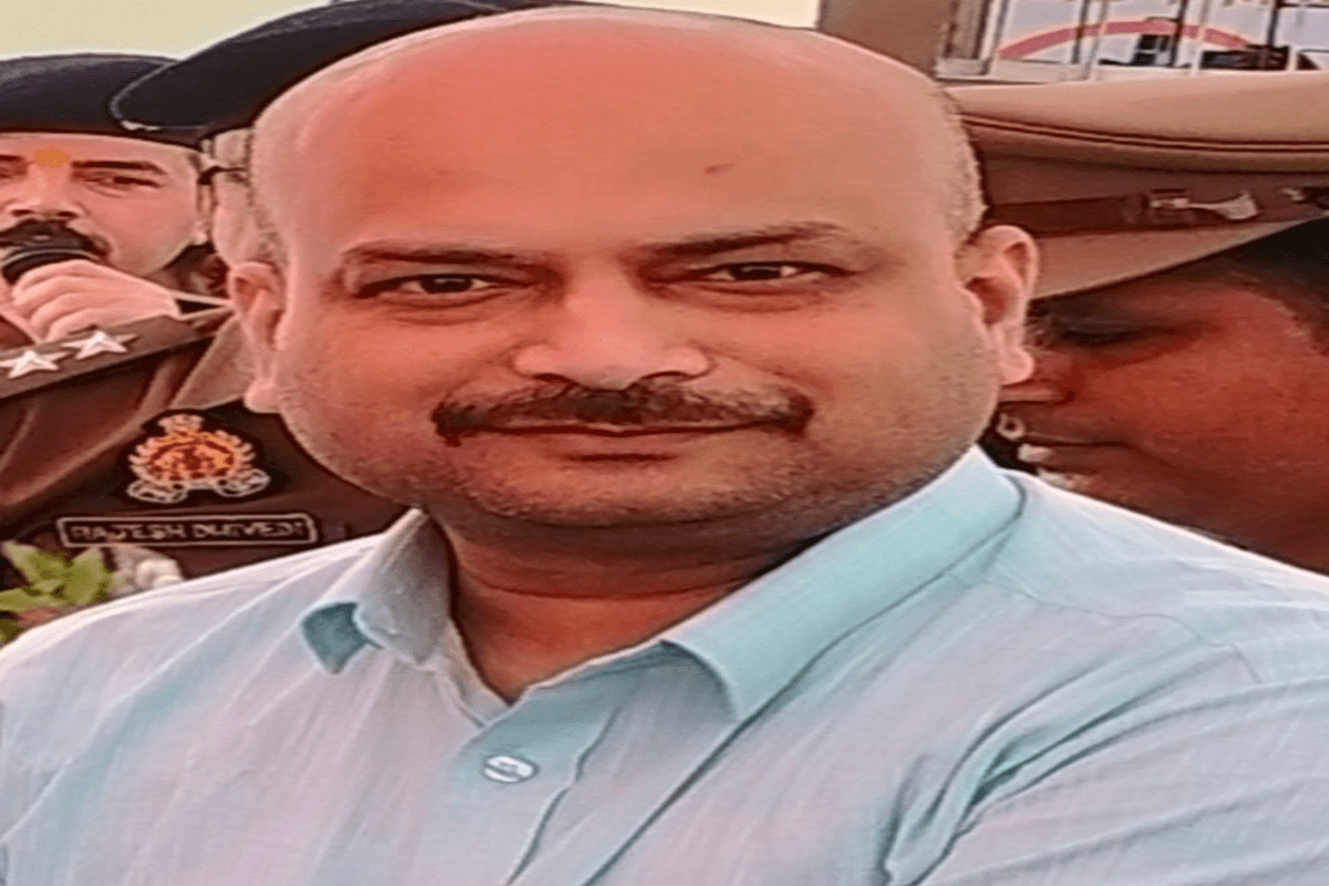 ARTO विवेक शुक्ला पर दलालों को संरक्षण देने का आरोप, विधायक ने कार्रवाई की उठाई मांग ARTO विवेक शुक्ला पर दलालों को संरक्षण देने का आरोप, विधायक ने कार्रवाई की उठाई मांग
