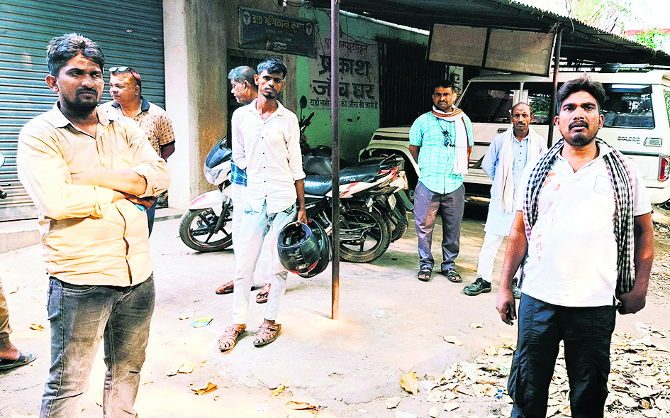 Jehanabad : बारात जा रही स्कॉर्पियो पेड़ से टकरायी, वृद्ध की गयी जान