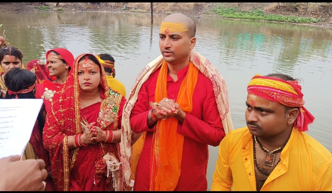 राम जानकी प्राण प्रतिष्ठा को लेकर निकाली भव्य कलशयात्रा