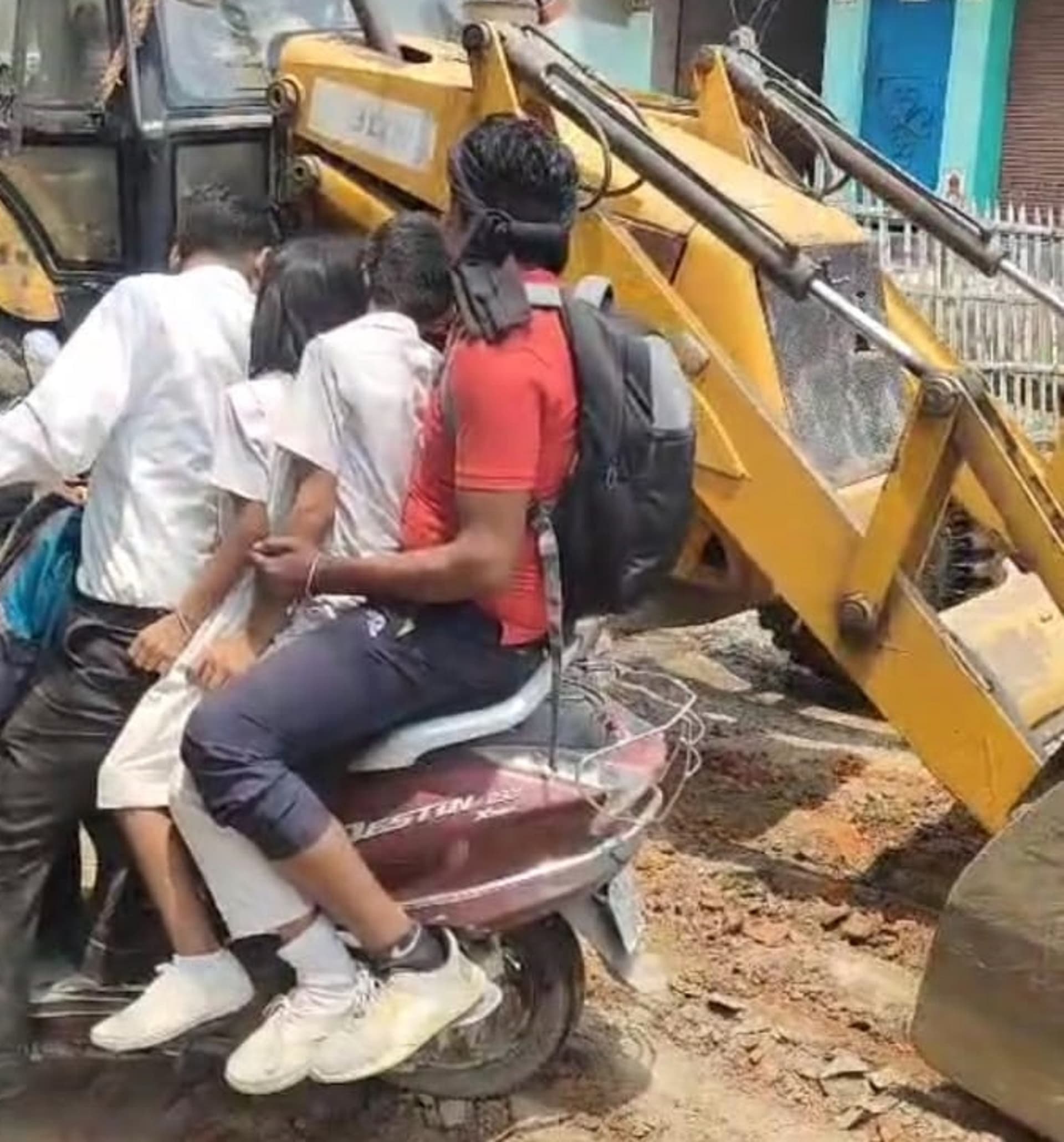सड़क सुरक्षा एक गंभीर मुद्दा, दुर्घटनाओं की संख्या में हो रही है वृद्धि