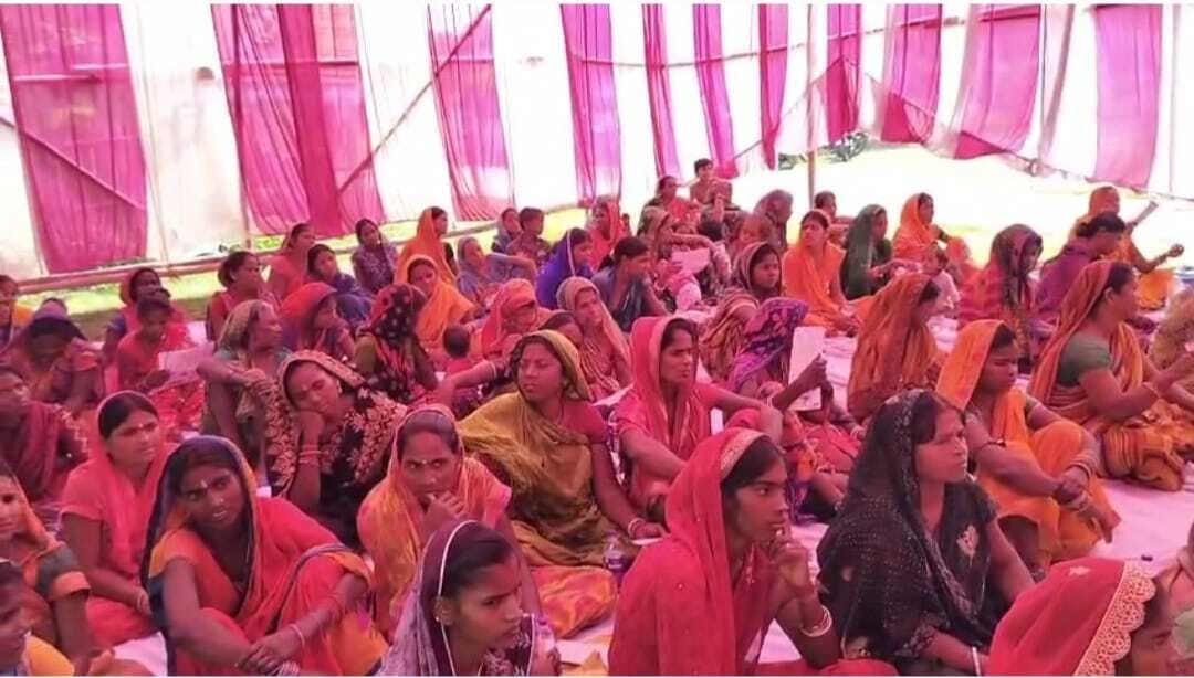 बीडीओ ने महिलाओं से स्वावलंबी बनने की अपील