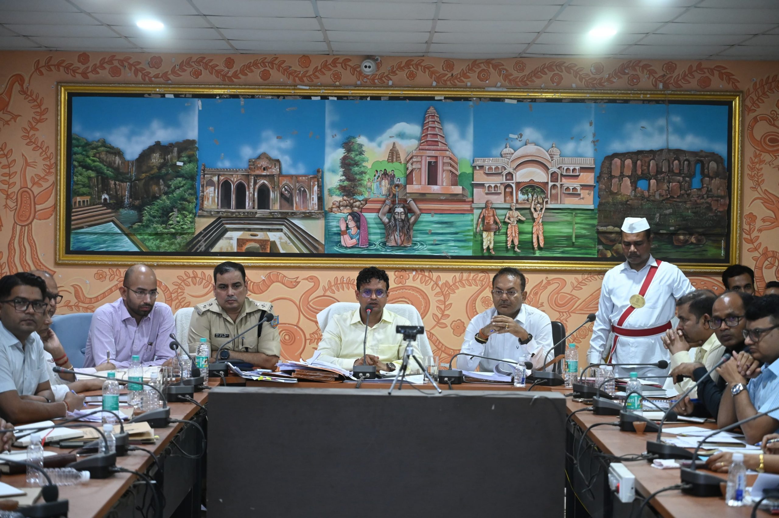 सभी सीओ सरकारी जमीन पर से अवैध अतिक्रमण हटायें : डीसी