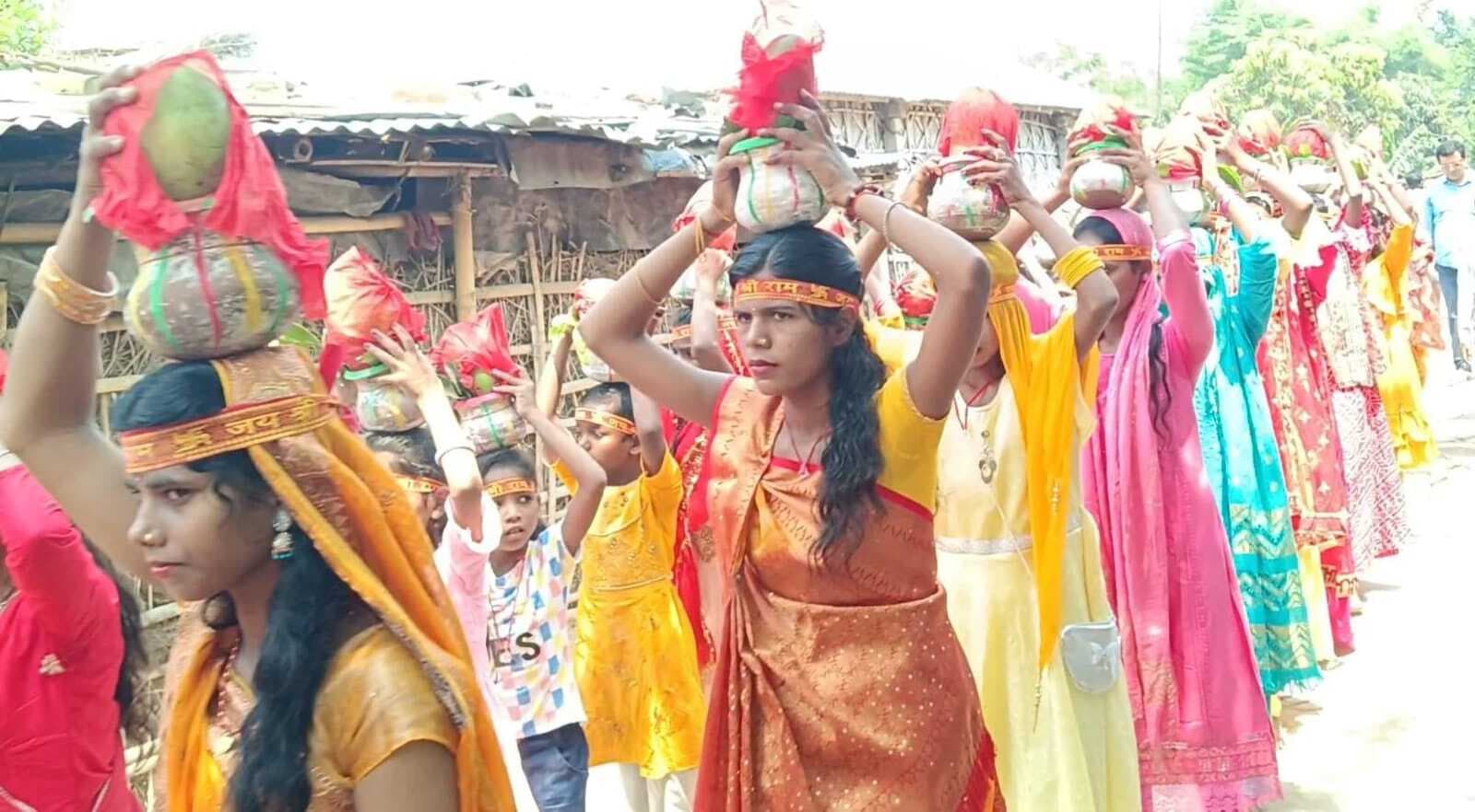 प्राण प्रतिष्ठा को लेकर निकाली गयी कलश शोभायात्रा