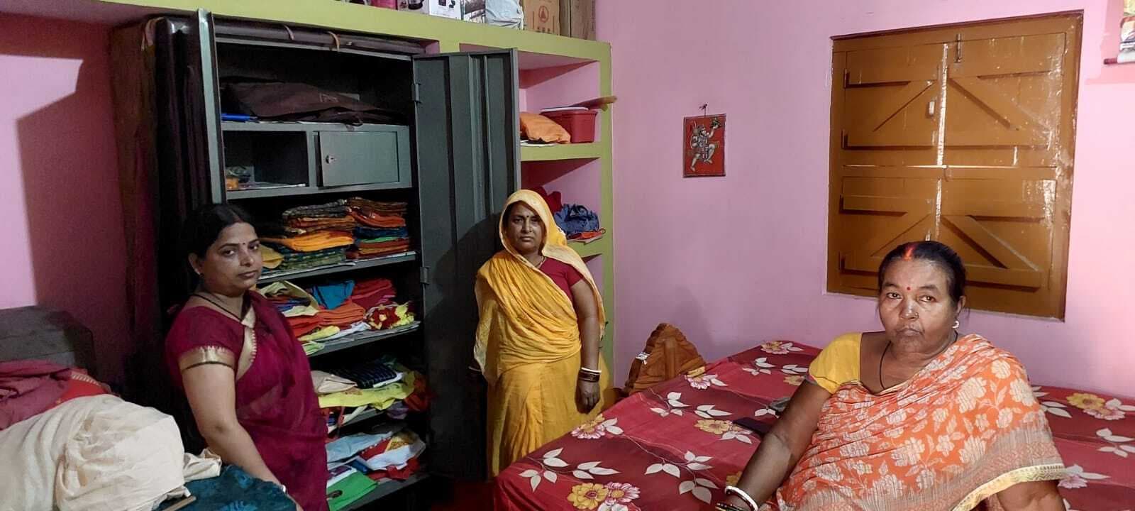 घर से नकद सहित सात लाख के जेवरात की चोरी