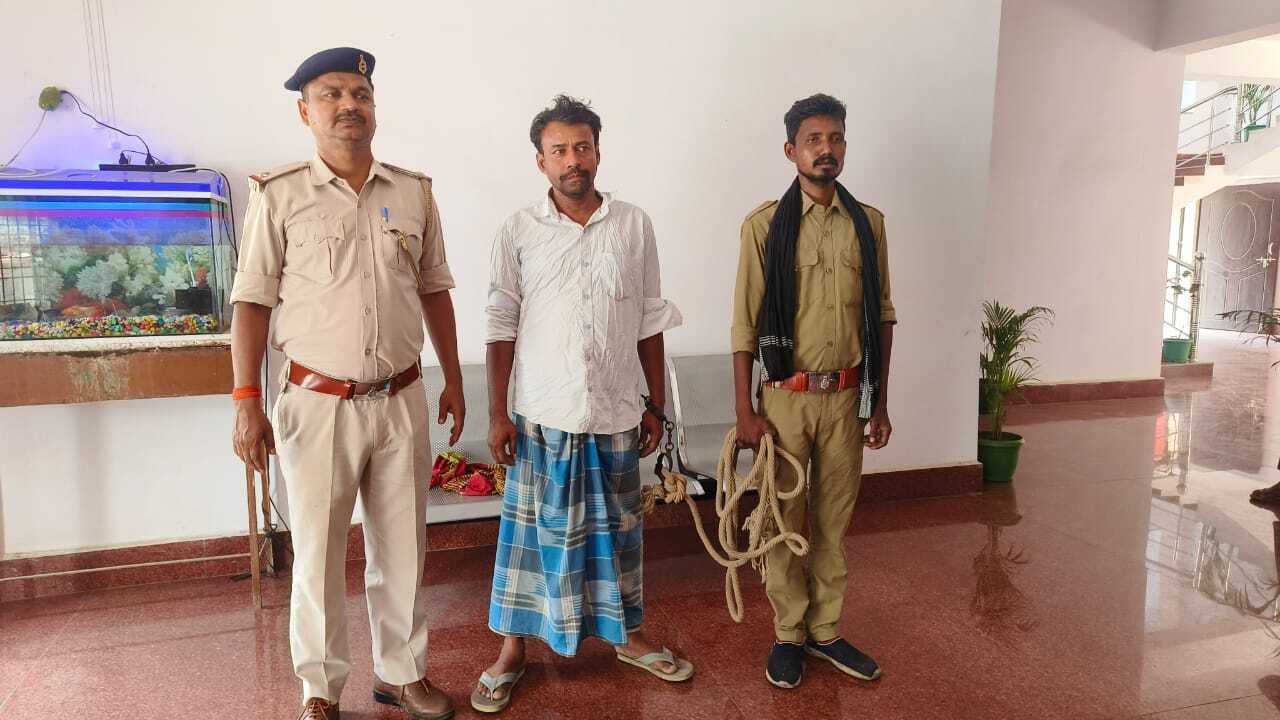 पुलिस ने देहज प्रताड़ना के आरोपी को किया गिरफ्तार