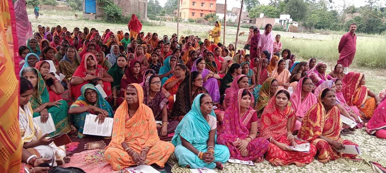 संवाद कार्यक्रम में महिलाओं ने शिक्षा, स्वास्थ्य, खेल मैदान व रोजगार की मांग