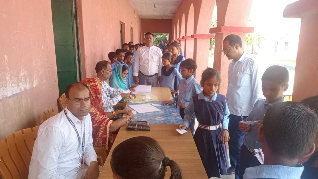 विद्यालय में बाल संसद का चुनाव संपन्न