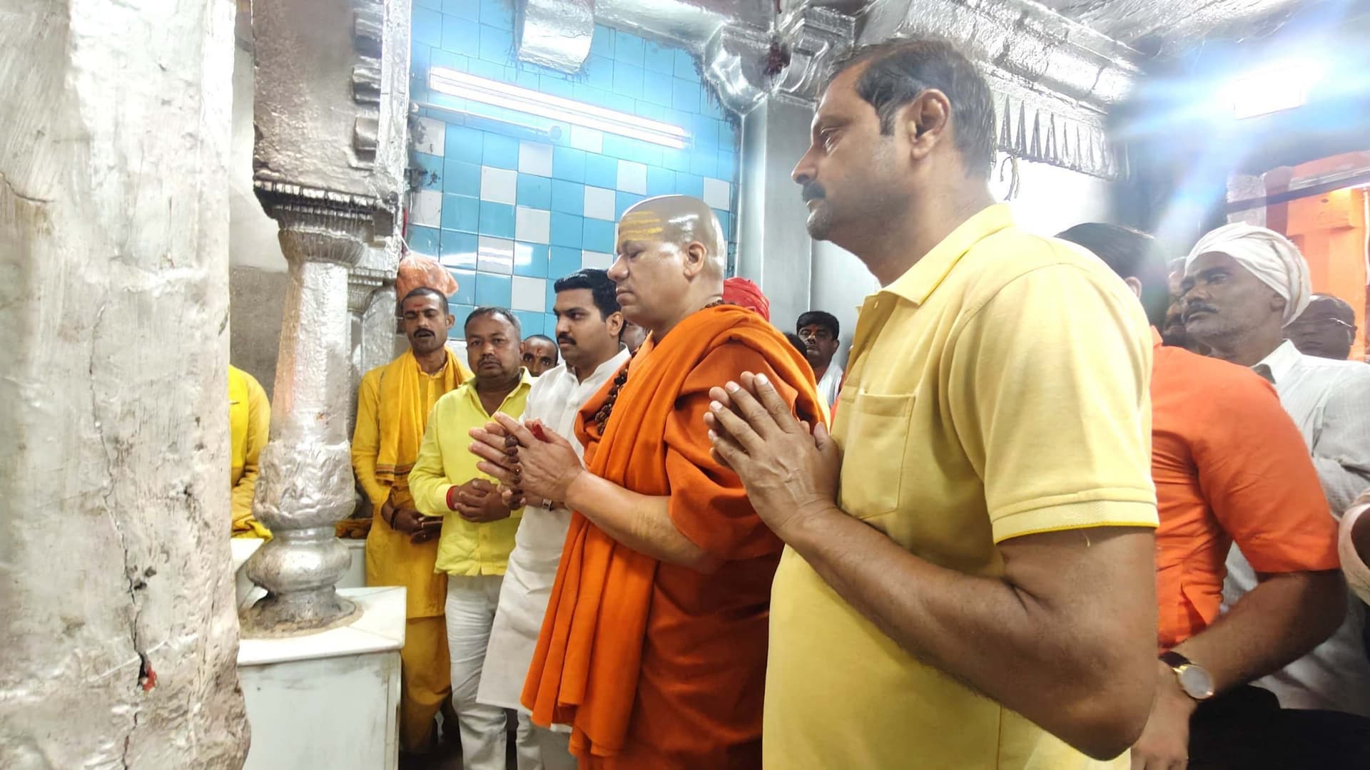 महामंडलेश्वर कैलाशनंद महाराज ने किया भगवान सूर्य का दर्शन, भक्तों को दिया आशीर्वाद