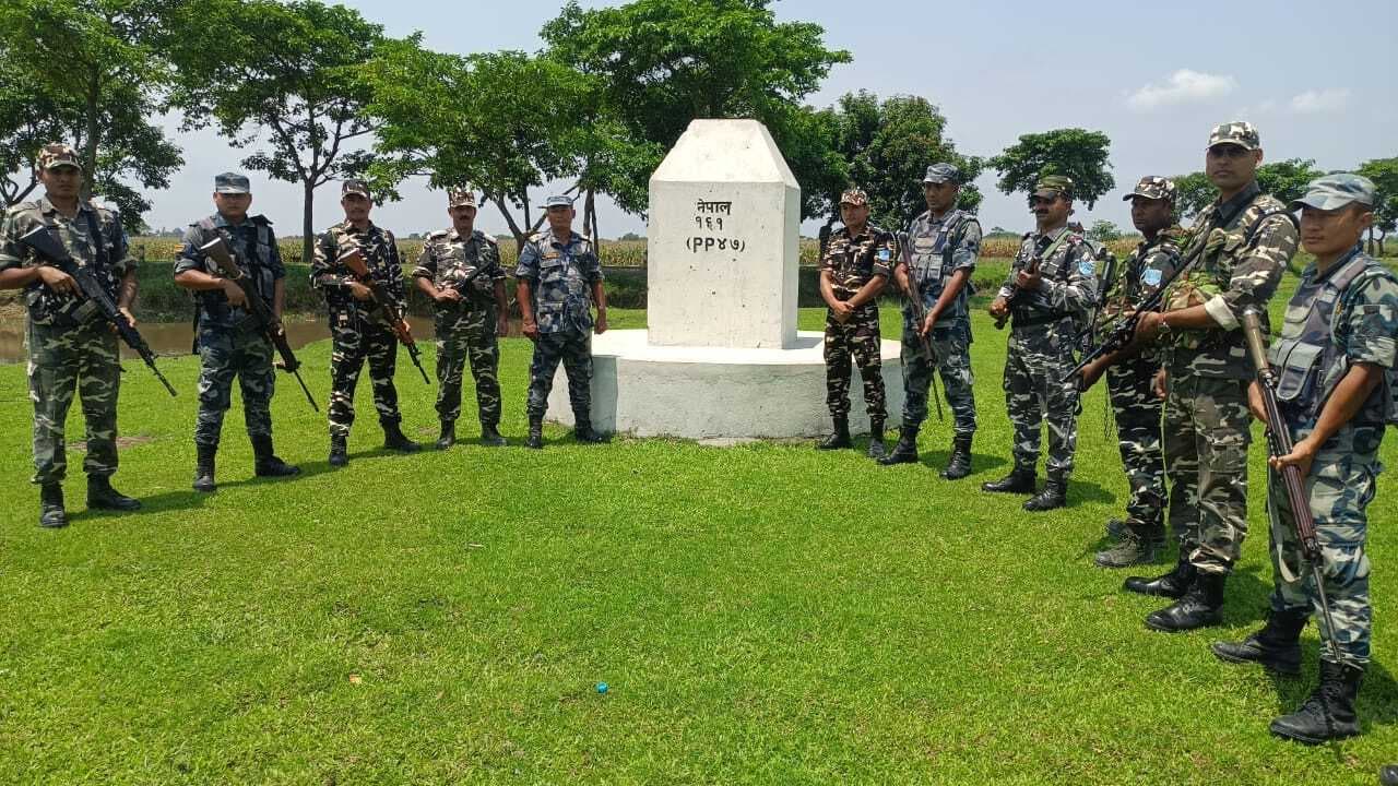 एसएसबी व नेपाल एपीएफ ने की गश्ती