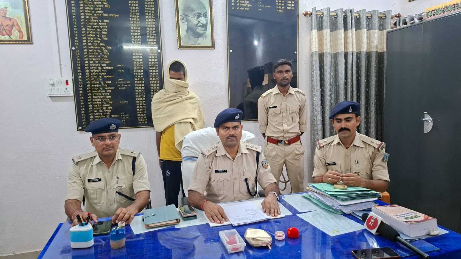 घर में चोरी करने के आरोपी को पुलिस ने किया गिरफ्तार