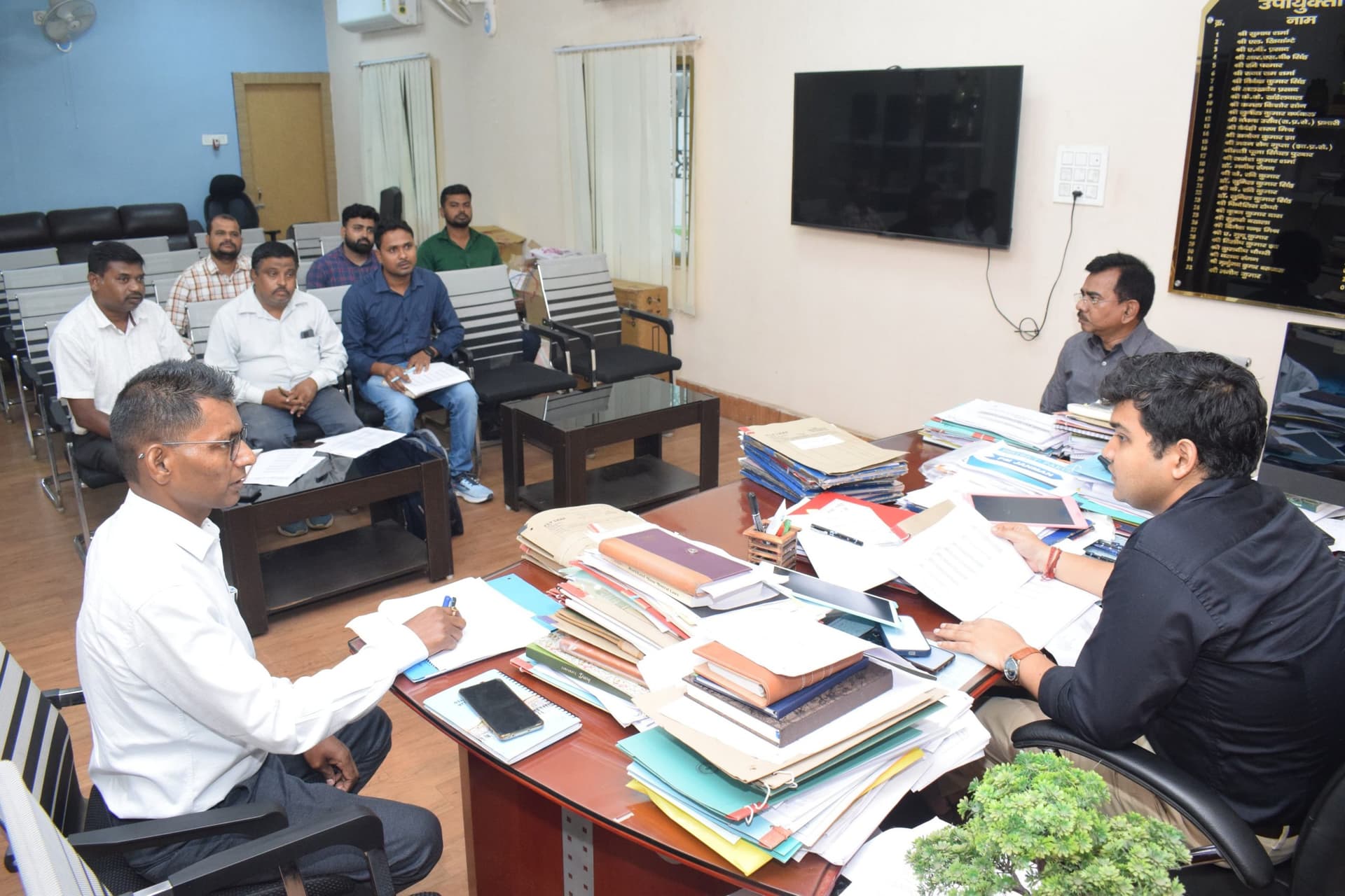 बिजली आपुर्ति दुरुस्त रखने सहित स्वास्थ्य सुविधाओं को लेकर दिये कई निर्देश