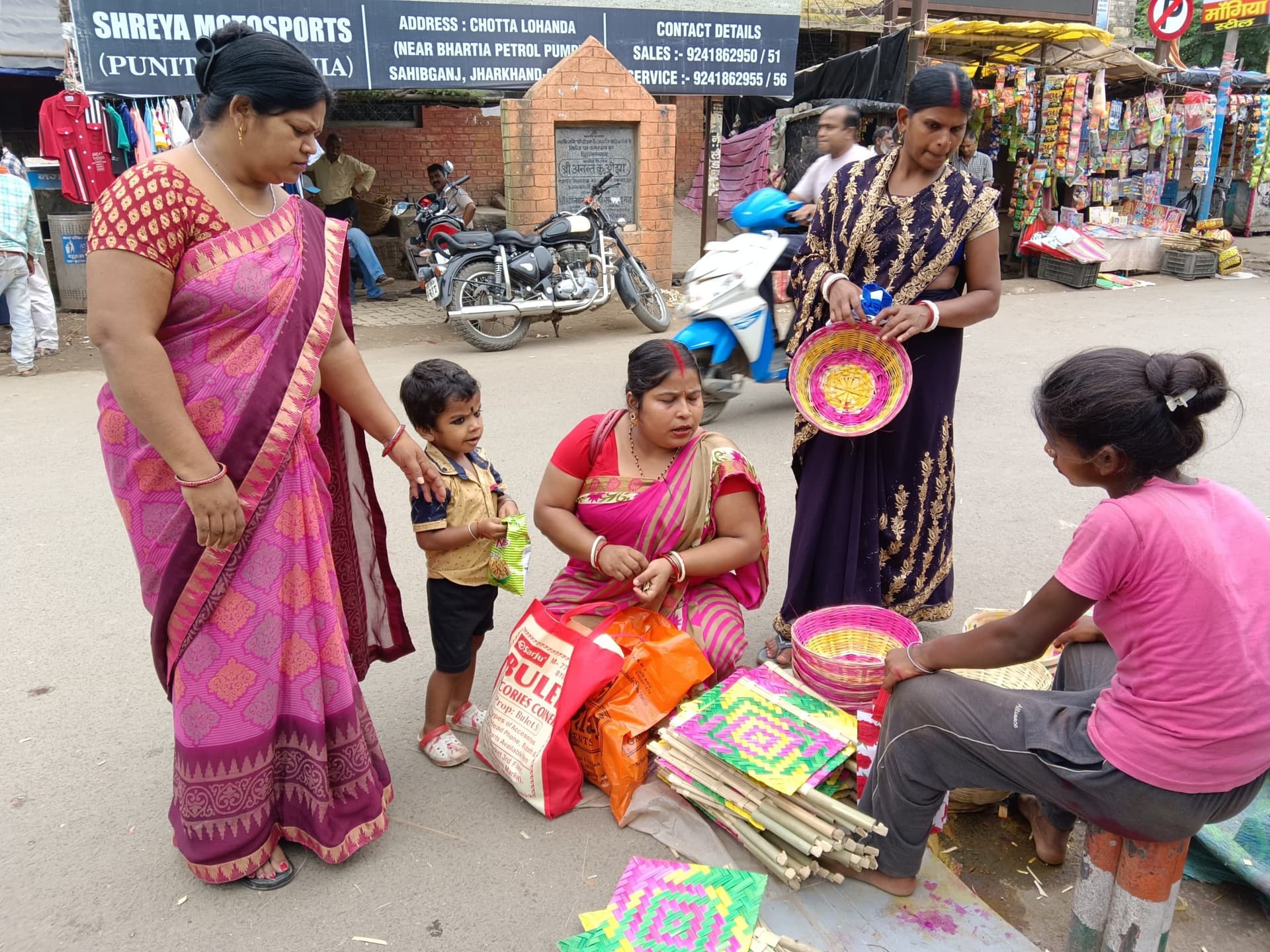 वट सावित्री पूजा आज, फलों की कीमतों में उछाल