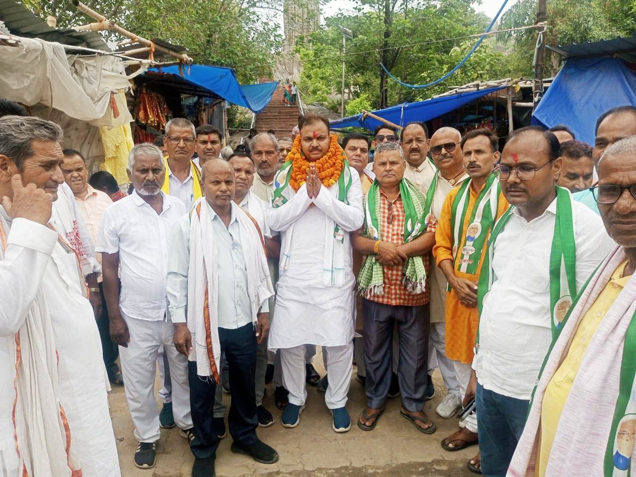 Aurangabad News : मदनपुर को नगर पंचायत बनने पर एनडीए कार्यकर्ताओं ने निकाली आभार यात्रा