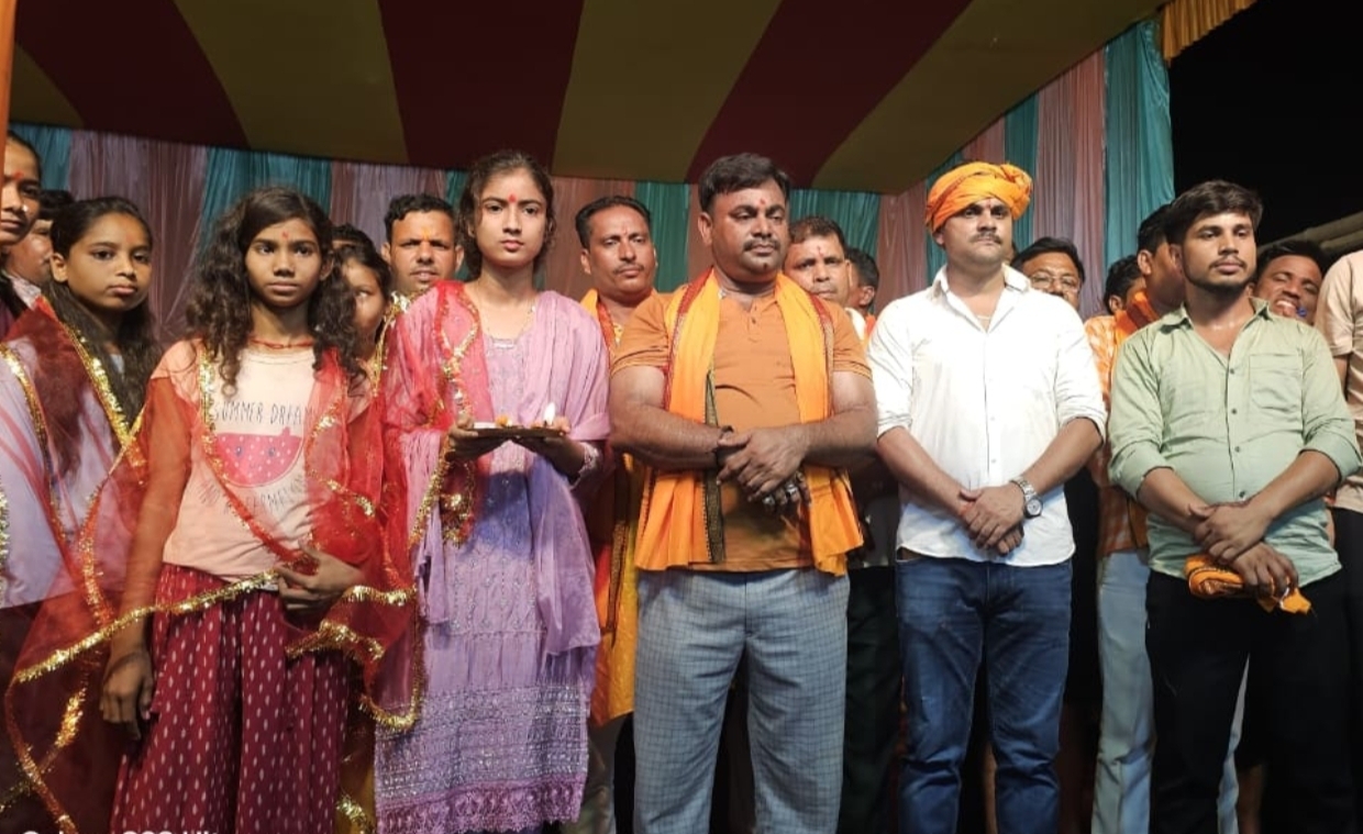 भव्य कलश यात्रा के साथ चरकापत्थर में शिव शक्ति महायज्ञ प्रारंभ