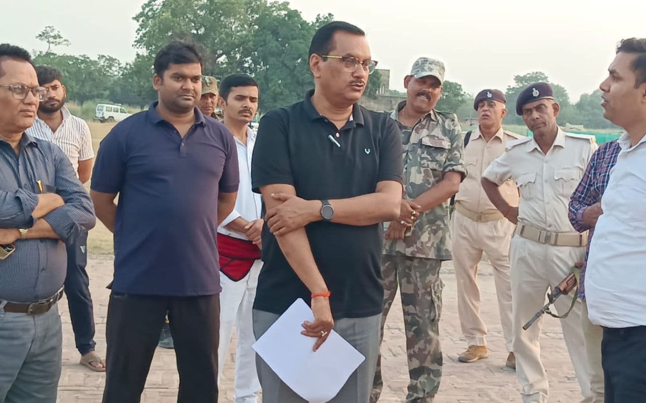 गोपालगंज के सबेया एयरपोर्ट का काम हुआ तेज, डीएम ने दिया शीघ्र अतिक्रमण हटाने का निर्देश गोपालगंज के सबेया एयरपोर्ट का काम हुआ तेज, डीएम ने दिया शीघ्र अतिक्रमण हटाने का निर्देश