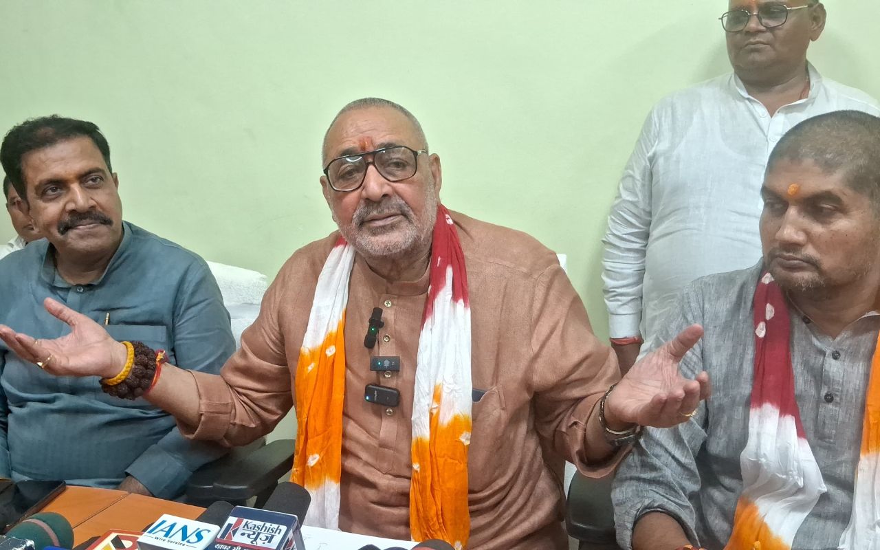Bihar Politics: बाबा साहब के अपमान पर भड़के गिरिराज सिंह, बोले-लालू यादव को करना चाहिए…