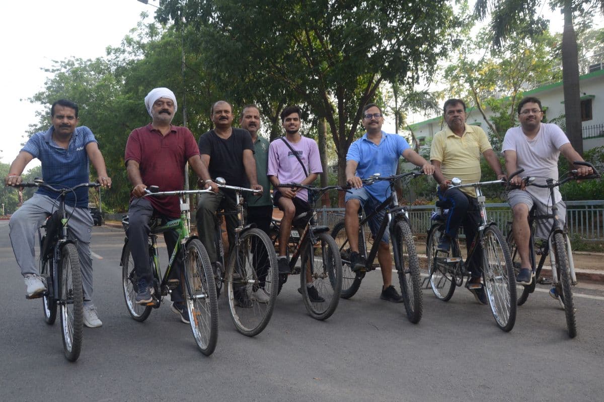 World Bicycle Day: खुद को फिट रखने के लिए चलाइए साइकिल, सुधारिए सेहत और बचाइए पर्यावरण