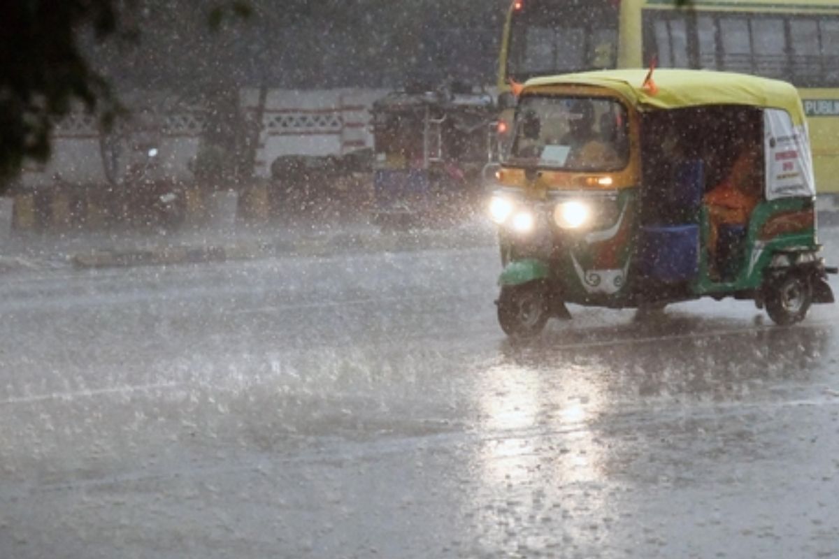 Bihar Rain Alert: बिहार के 18 जिलों में अगले 24 घंटे के दौरान भारी बारिश, मेघगर्जन और वज्रपात की चेतवानी, IMD ने जारी किया येलो अलर्ट