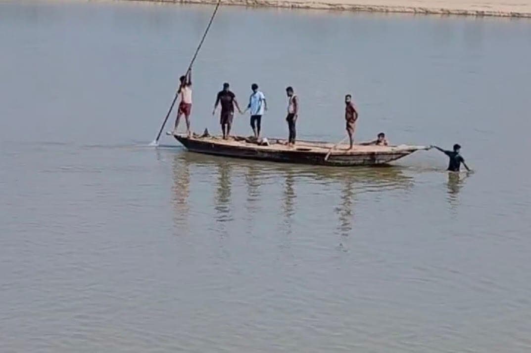 महानंदा नदी का जल स्तर बढ़ा