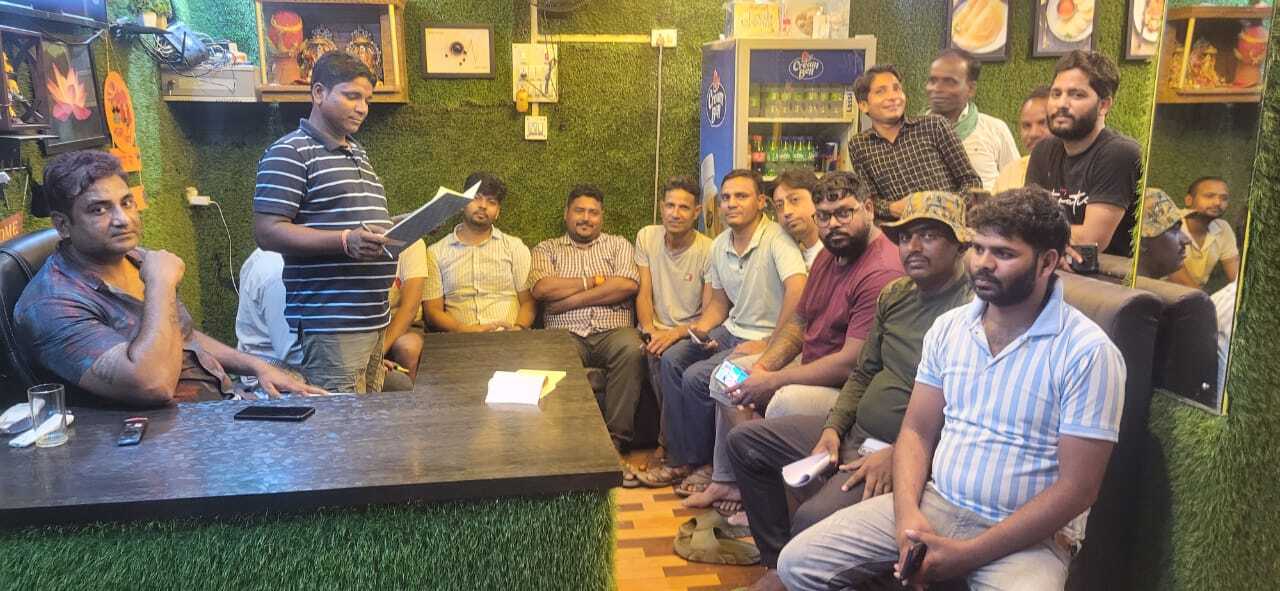 बिजली की लचर व्यवस्था को लेकर जमालपुर बंद करने का निर्णय