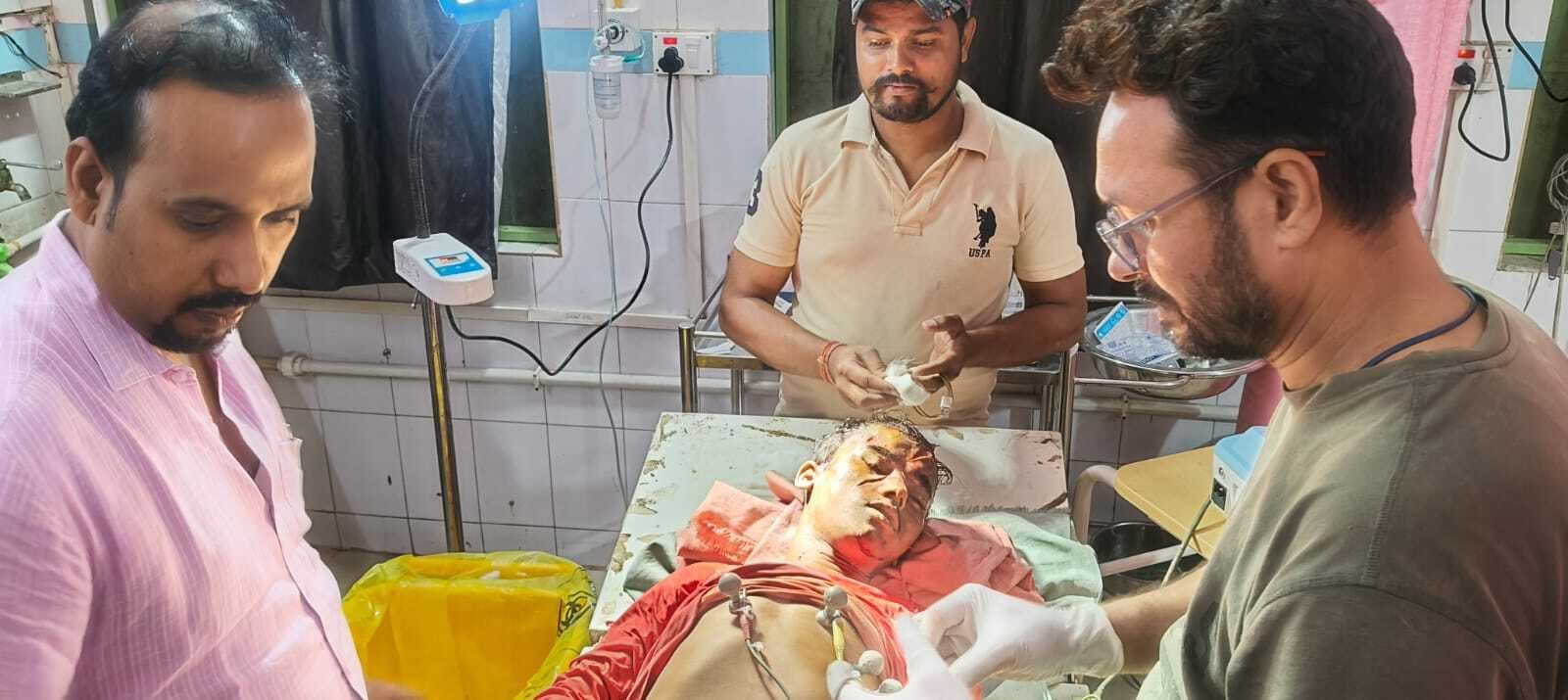 तेज रफ्तार ट्रैक्टर व बाइक में आनने-सामने टक्कर, बाइक चालक की मौत, दो जख्मी