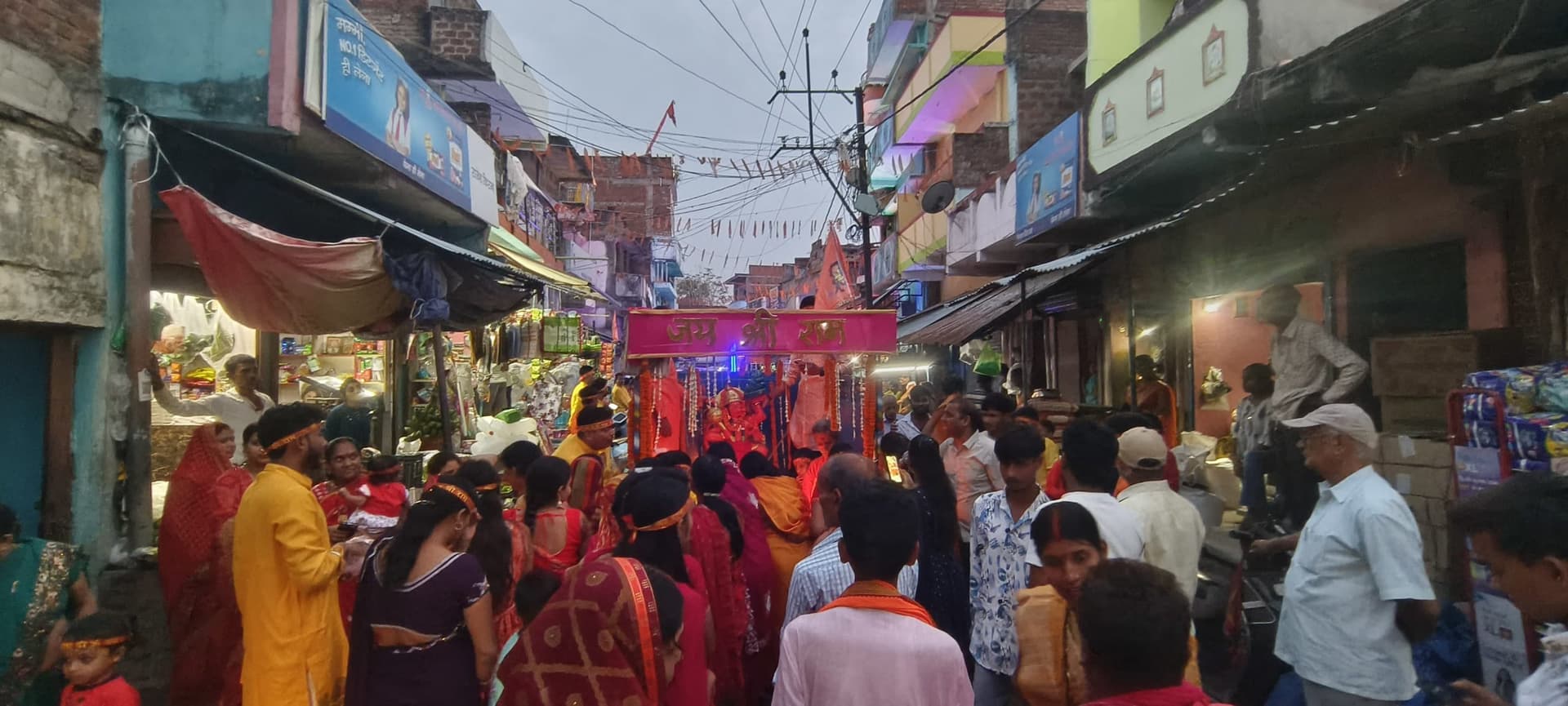 हनुमान जी की प्रतिमा को कराया नगर भ्रमण