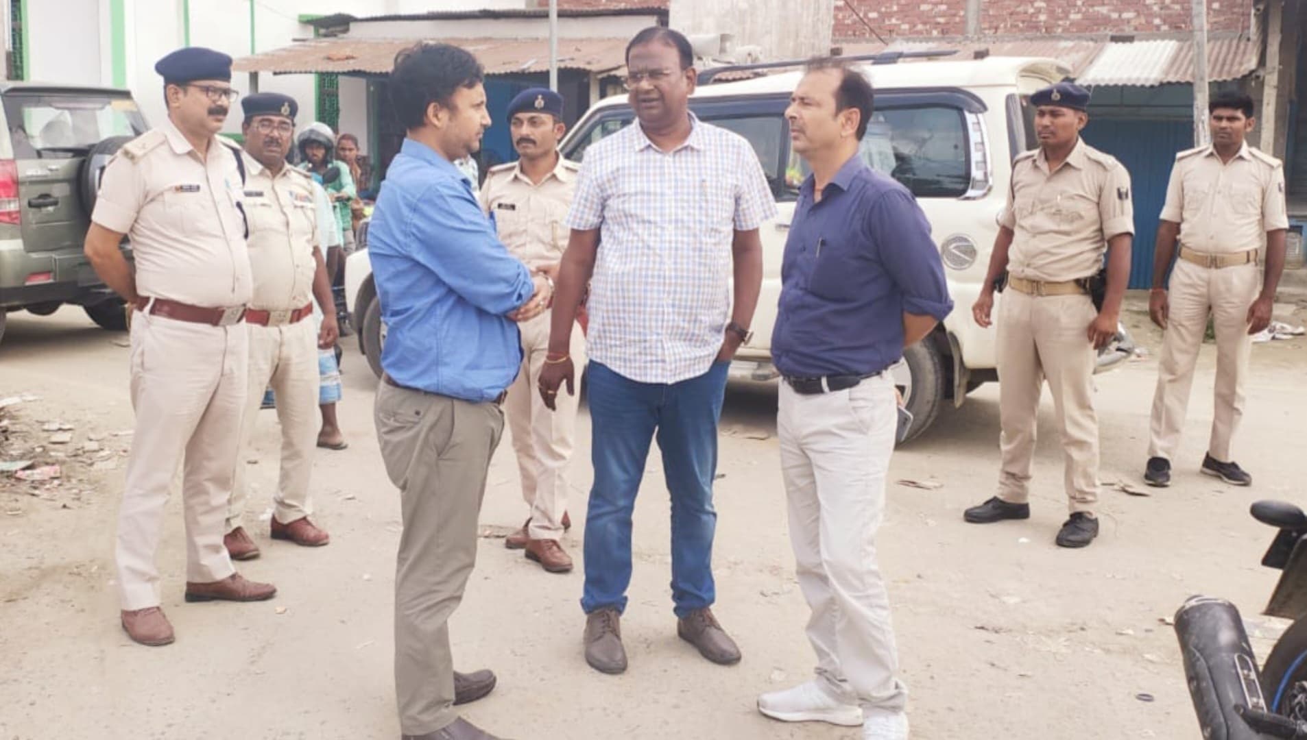 बकरीद पर्व को लेकर एसडीएम ने संवेदनशील इलाके का किया दौरा