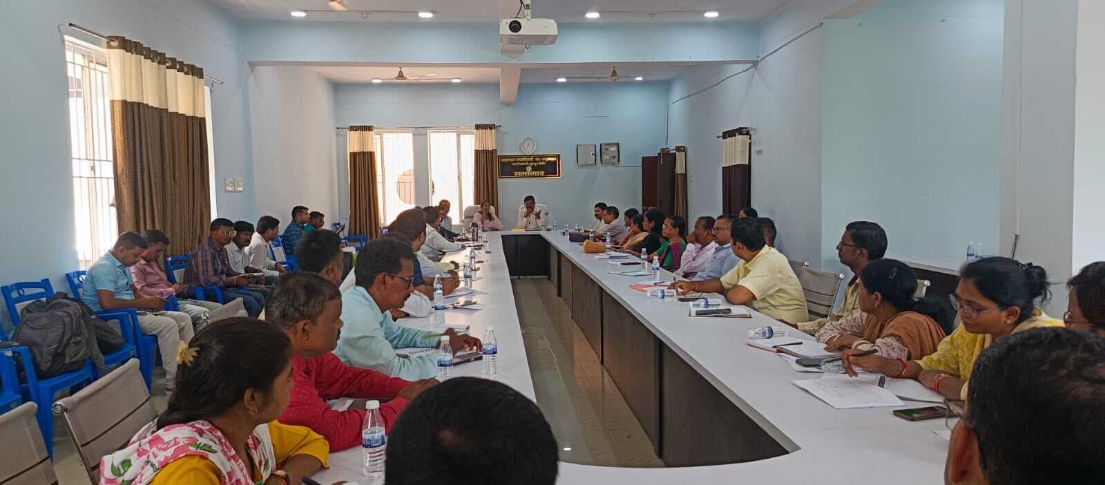 जनता की समस्याओं का निराकरण करें अफसर