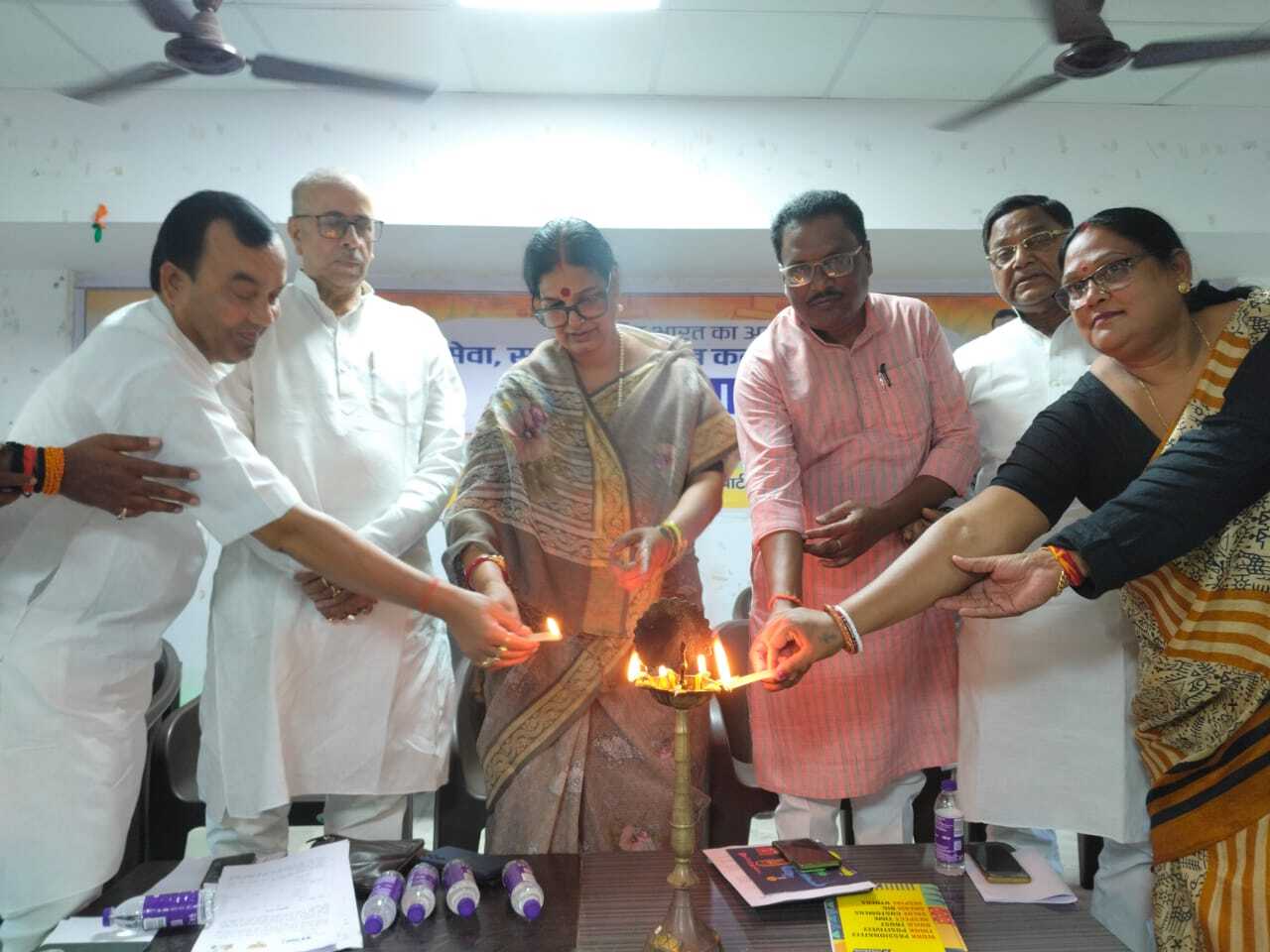 भाजपा कार्यालय में 11 साल बेमिसाल कार्यशाला का हुआ आयोजन