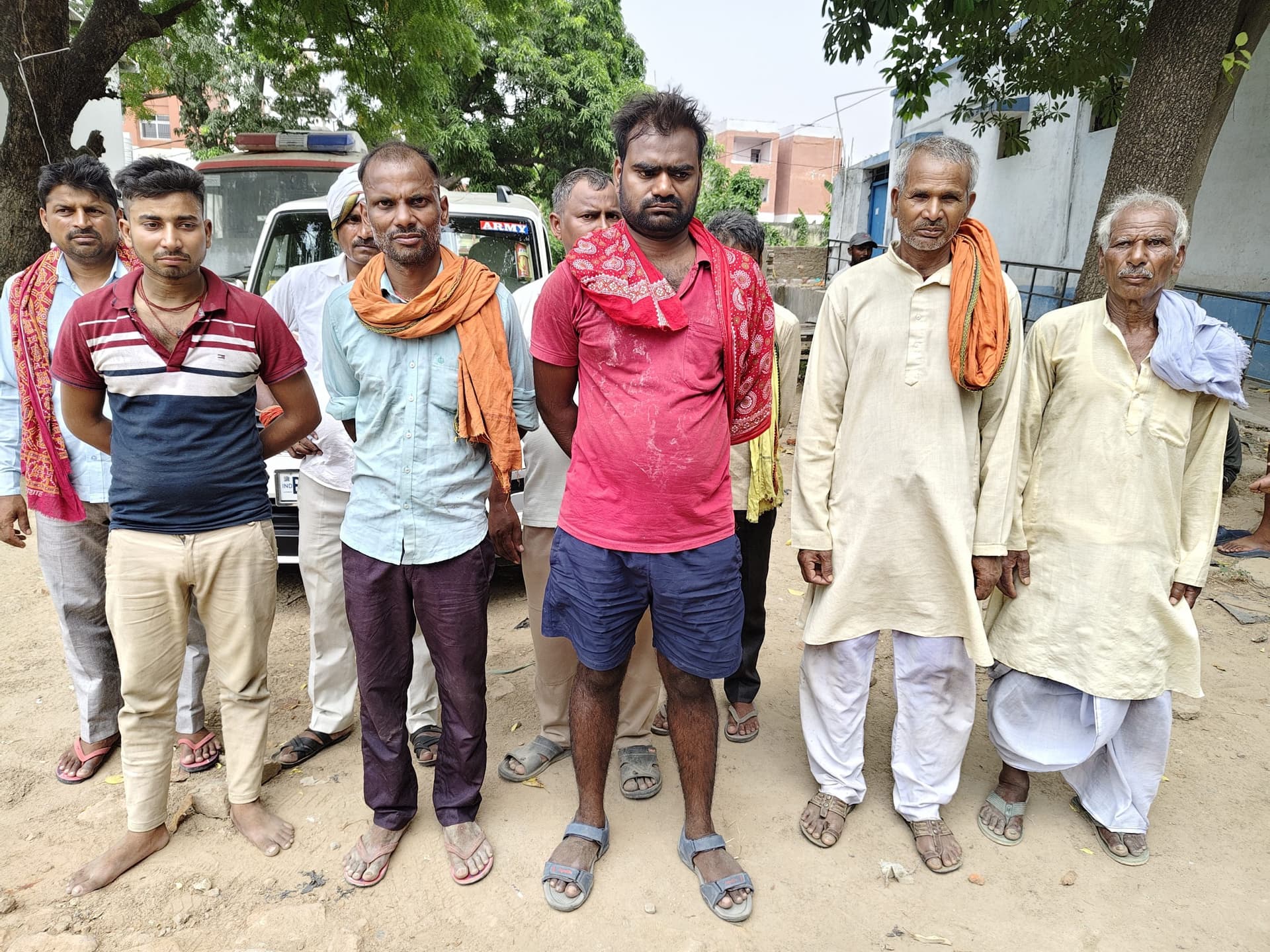 मवेशी चराने गये अधेड़ की करेंट लगने से मौत