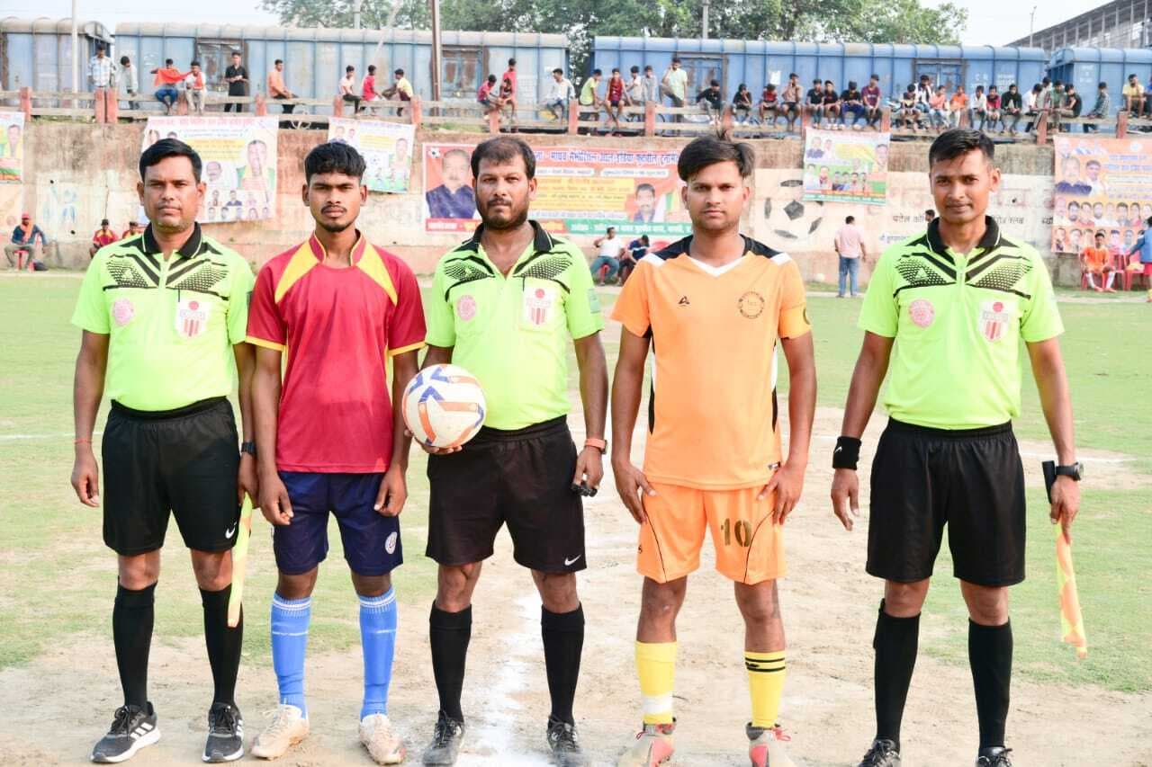 फुटबॉल टूर्नामेंट के दूसरे दिन नेपाल ने झारखंड काे 5-2 से हराया