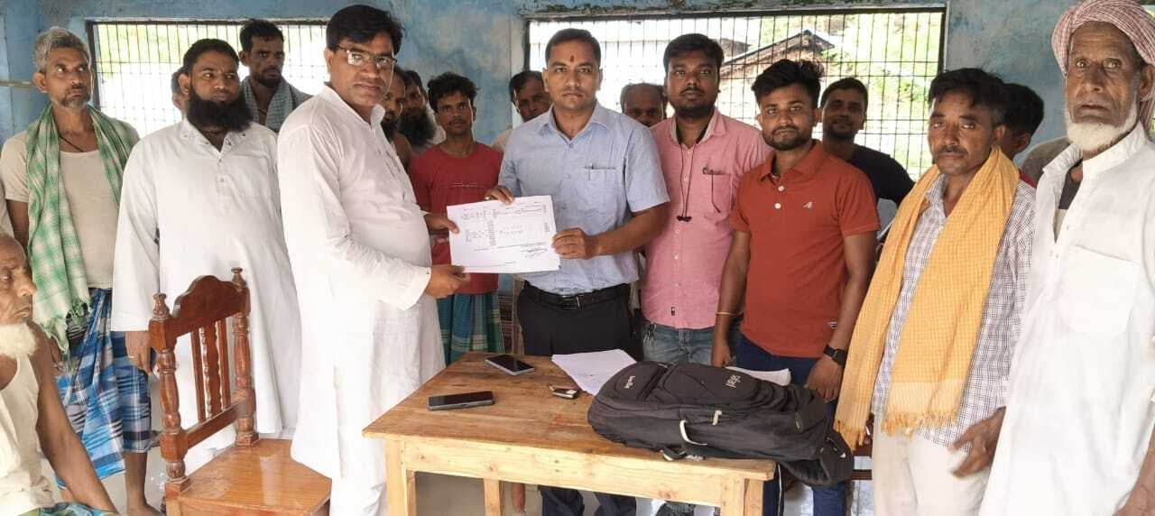 150 रैयतों के बीच खानापुरी पर्चा का किया गया वितरण