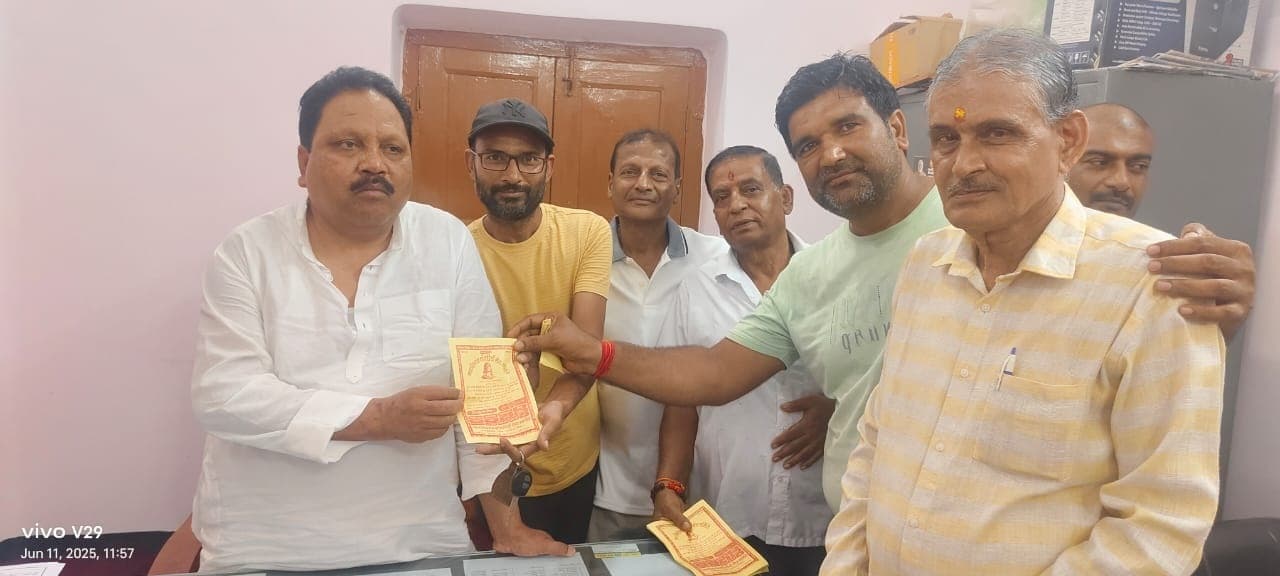 कांवरिया सेवा समिति सदस्यों ने की सांसद से मुलाकात