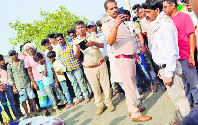 Gaya News : बाइक व ऑटो की टक्कर, तीन लोगों की मौत