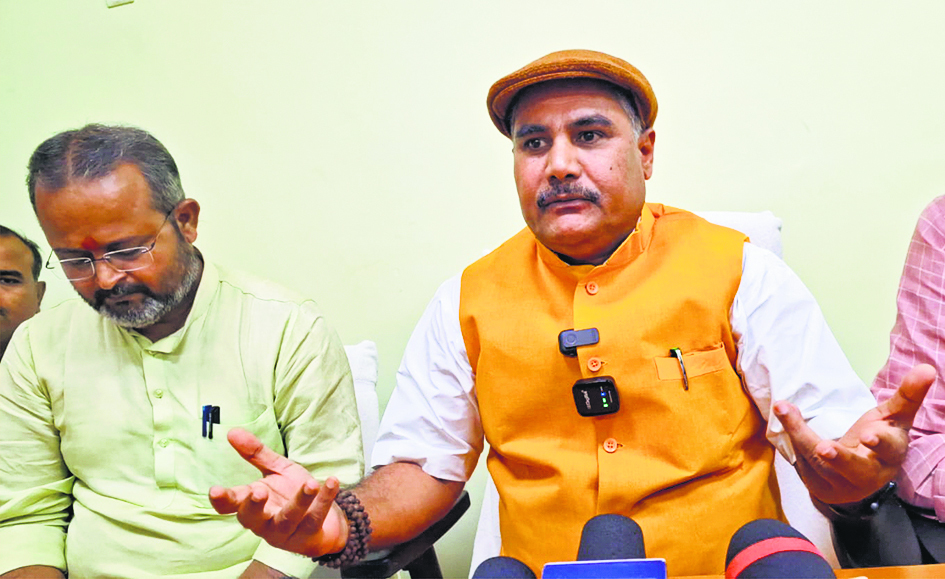 Gopalganj News : लालू प्रसाद के खिलाफ होनी चाहिए कार्रवाई : जनक राम