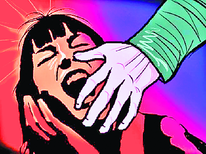 शादी का प्रलोभन देकर यौन शोषण व फोटो वायरल करने की धमकी देने का आरोप, प्राथमिकी दर्ज