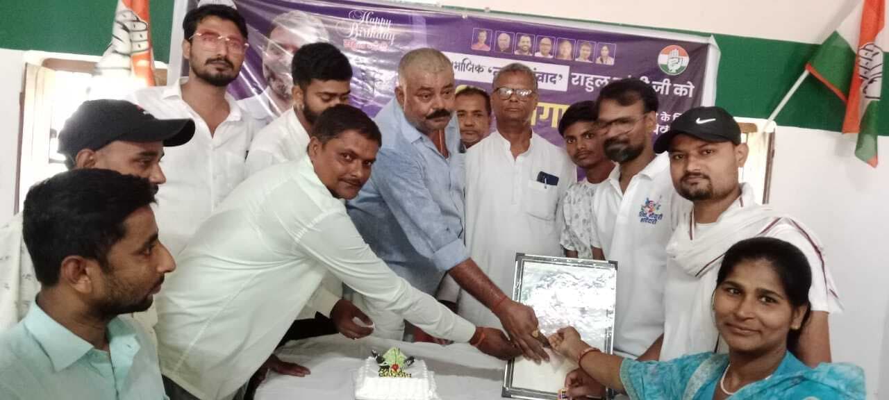 हर हमले का सामना करते हुए अपने सिद्धांत पर अडिग हैं राहुल गांधी
