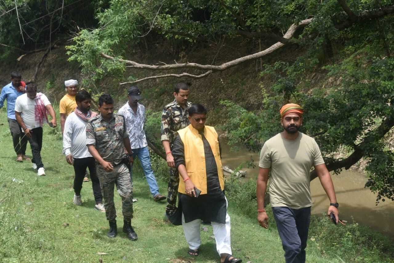 Bhagalpur news गंगा घाट के समीप पुलिया निर्माण पर विवाद, कार्य स्थगित