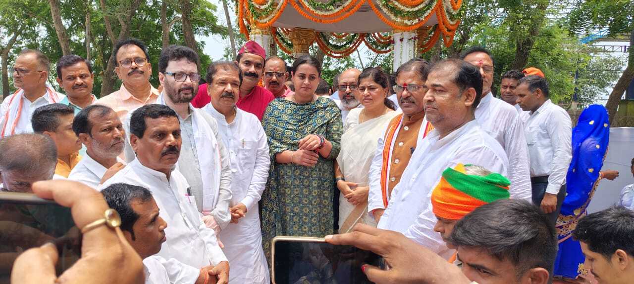 बिहार की राजनीति में ”दादा” के नाम से मशहूर रहे दिग्विजय सिंह : डॉ दिलीप जायसवाल