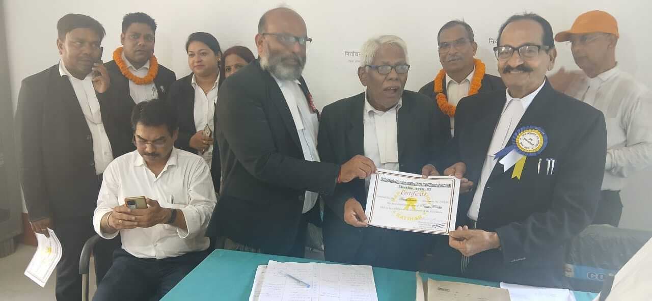 जिला अधिवक्ता संघ के वरिष्ठ सदस्य निर्वाचित होने पर किया स्वागत